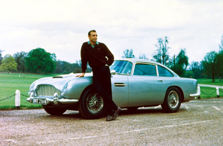 James-bond-007-sean-connery-aston-martin-db5